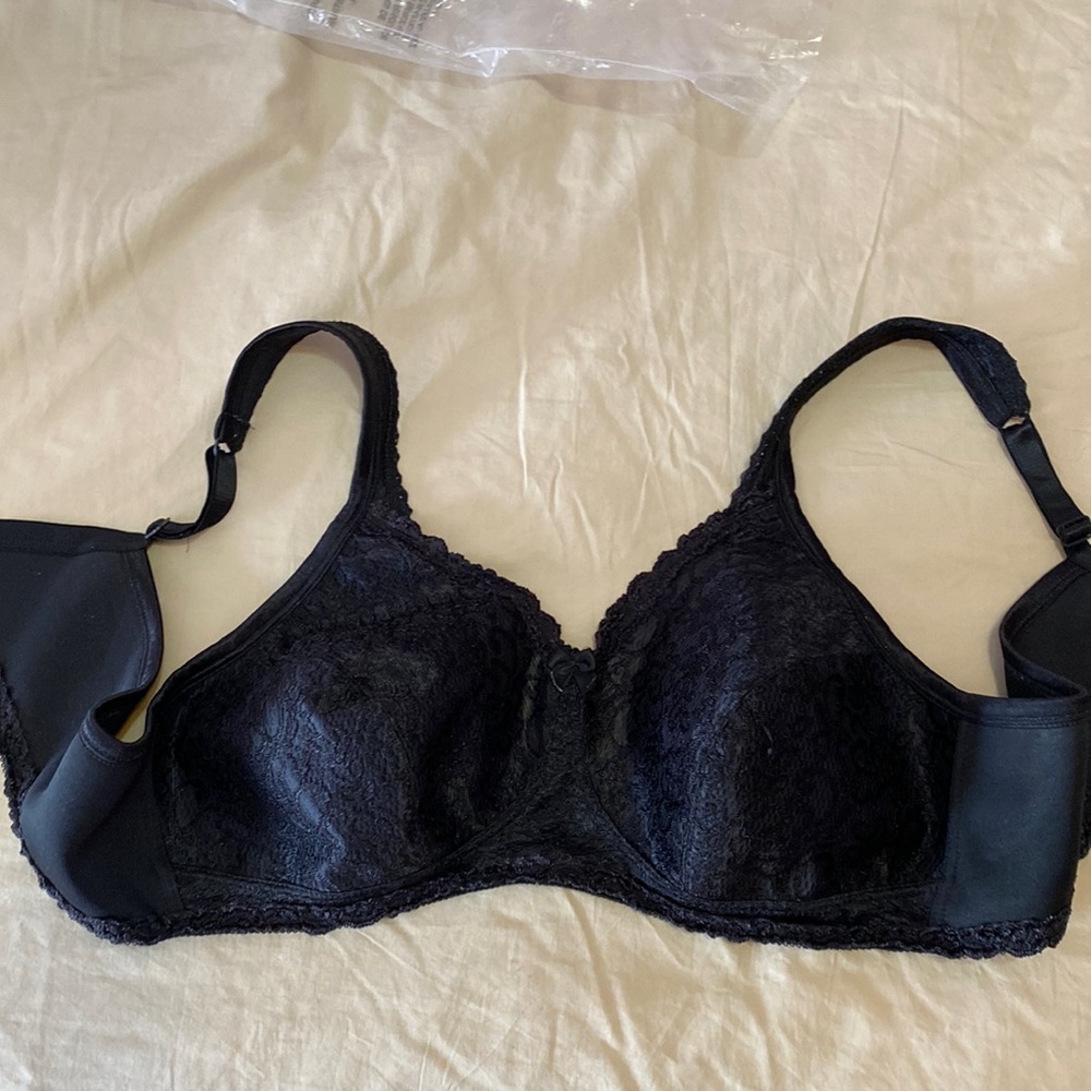Black bra, very comfortable